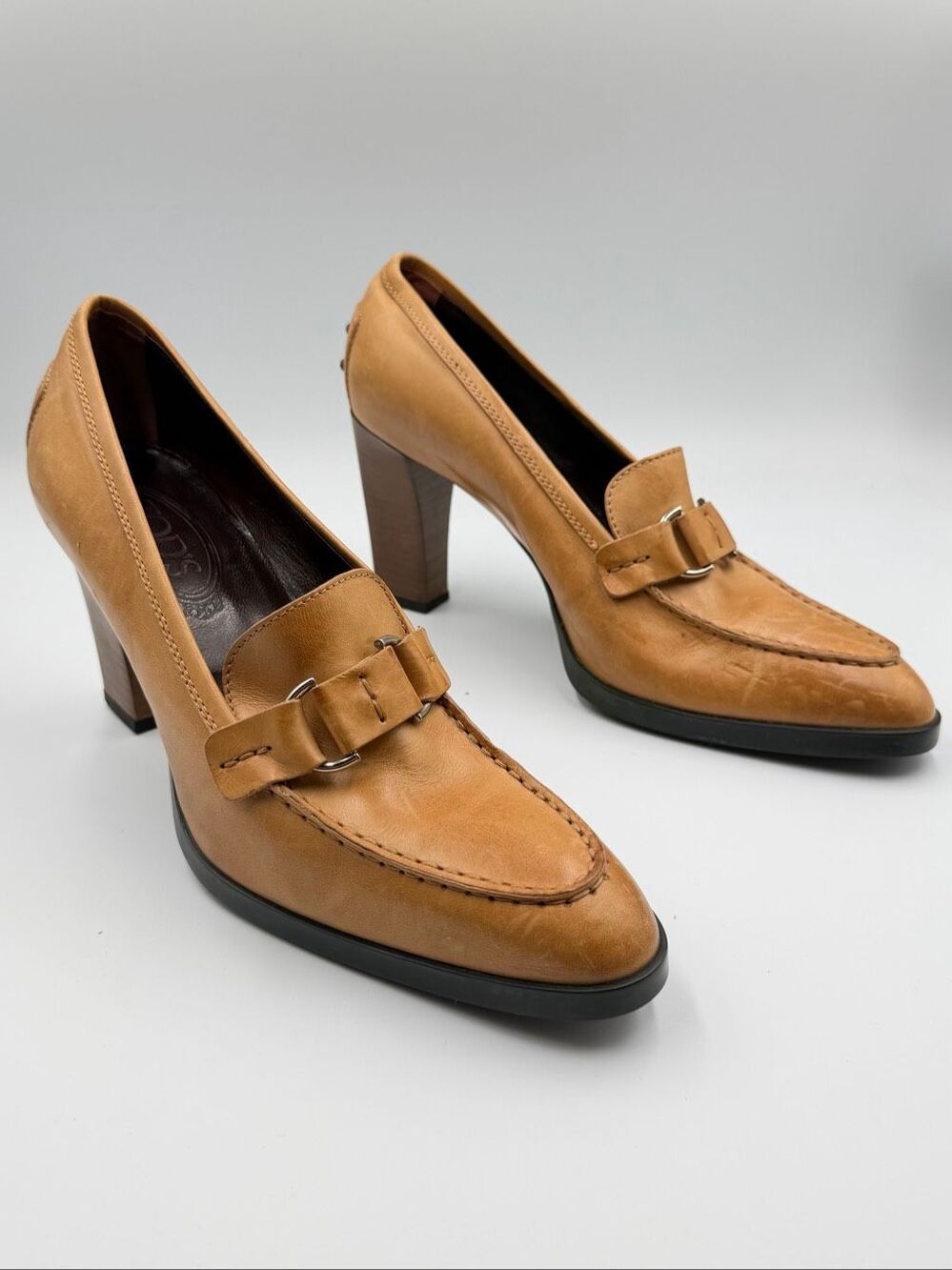 TOD’S Leather Loafer Pumps Tan Brown Block Heel Shoes Women’s EU 40 US 9 Italy